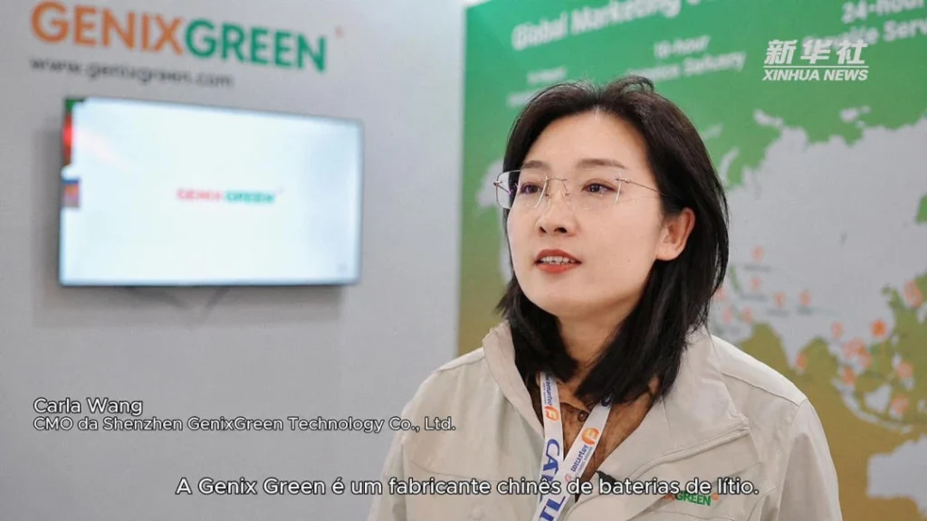 Карла Ван (Carla Wang), директорка з маркетингу (CMO) GENIXGREEN, під час інтерв’ю агентству «Сіньхуа» на The smarter E South America 2026 у Сан-Паулу, Бразилія.